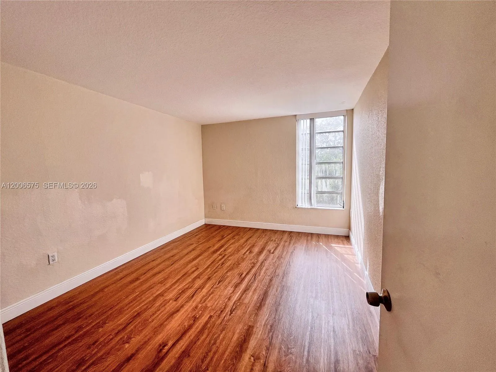 8870 Fontainebleau Blvd 409, Hialeah, Florida 3317, Miami, Florida 33172, 2 Bedrooms Bedrooms, ,1 BathroomBathrooms,Residential Lease,For Rent,8870 Fontainebleau Blvd 409, Hialeah, Florida 3317,A12006575