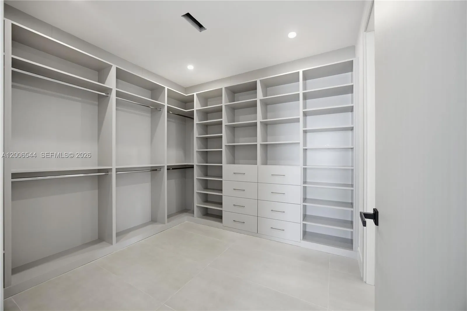 1321 Ne 13th Ave, Fort Lauderdale, Florida 33304, Fort Lauderdale, Florida 33304, 3 Bedrooms Bedrooms, ,3 BathroomsBathrooms,Residential,For Sale,1321 Ne 13th Ave, Fort Lauderdale, Florida 33304,A12006544