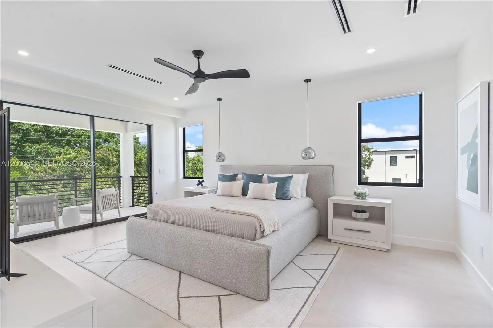 1321 Ne 13th Ave, Fort Lauderdale, Florida 33304, Fort Lauderdale, Florida 33304, 3 Bedrooms Bedrooms, ,3 BathroomsBathrooms,Residential,For Sale,1321 Ne 13th Ave, Fort Lauderdale, Florida 33304,A12006544