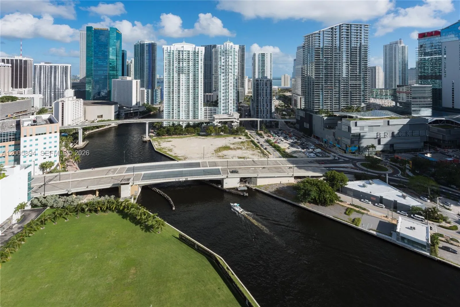 92 Sw 3rd St 4612, Miami, Florida 33130, Miami, Florida 33130, 2 Bedrooms Bedrooms, ,2 BathroomsBathrooms,Residential Lease,For Rent,92 Sw 3rd St 4612, Miami, Florida 33130,A12005894