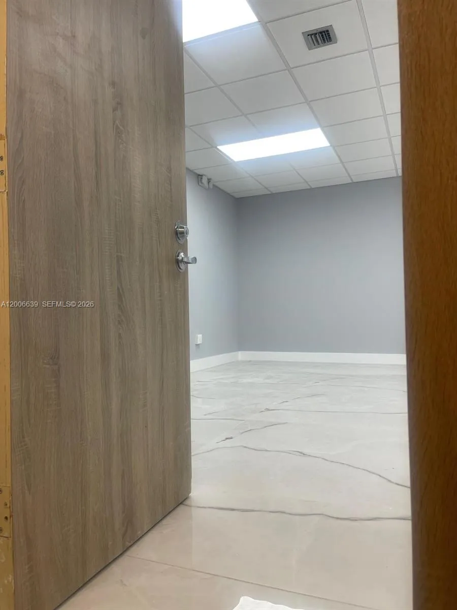 3800 S Ocean Dr 219, Hollywood, Florida 33019, Hollywood, Florida 33019, ,Commercial Lease,For Rent,3800 S Ocean Dr 219, Hollywood, Florida 33019,A12006639