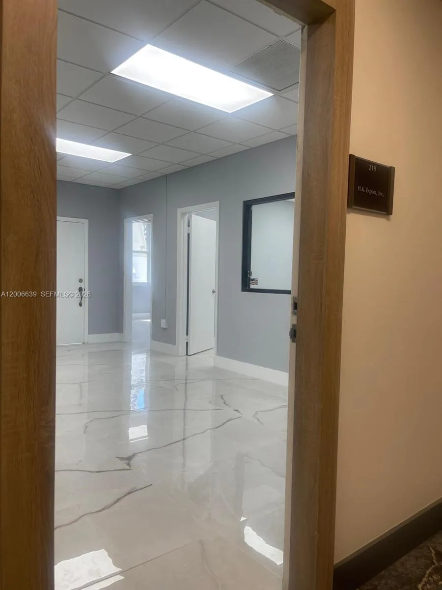 3800 S Ocean Dr 219, Hollywood, Florida 33019, Hollywood, Florida 33019, ,Commercial Lease,For Rent,3800 S Ocean Dr 219, Hollywood, Florida 33019,A12006639