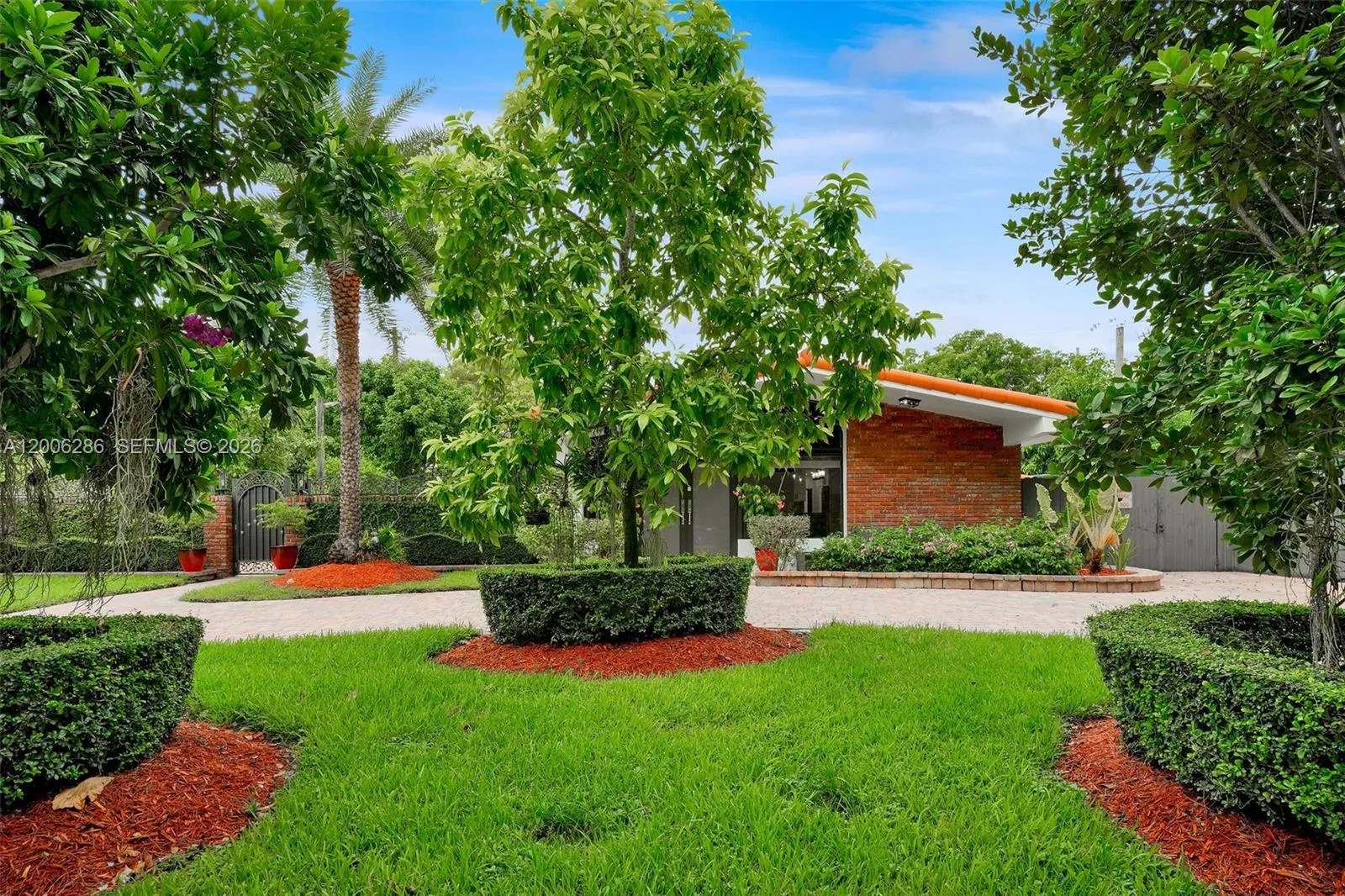 6820 Sw 86th Ave, Miami, Florida 33143, Miami, Florida 33143, 3 Bedrooms Bedrooms, ,2 BathroomsBathrooms,Residential Lease,For Rent,6820 Sw 86th Ave, Miami, Florida 33143,A12006286