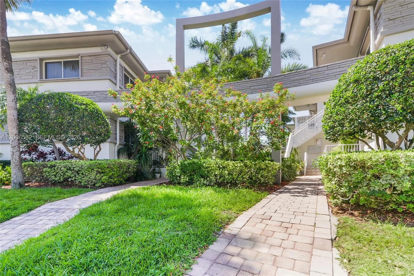 1142 99th St 24, Bay Harbor Islands, Florida 33154, Bay Harbor Islands, Florida 33154, 3 Bedrooms Bedrooms, ,2 BathroomsBathrooms,Residential Lease,For Rent,1142 99th St 24, Bay Harbor Islands, Florida 33154,A12006582