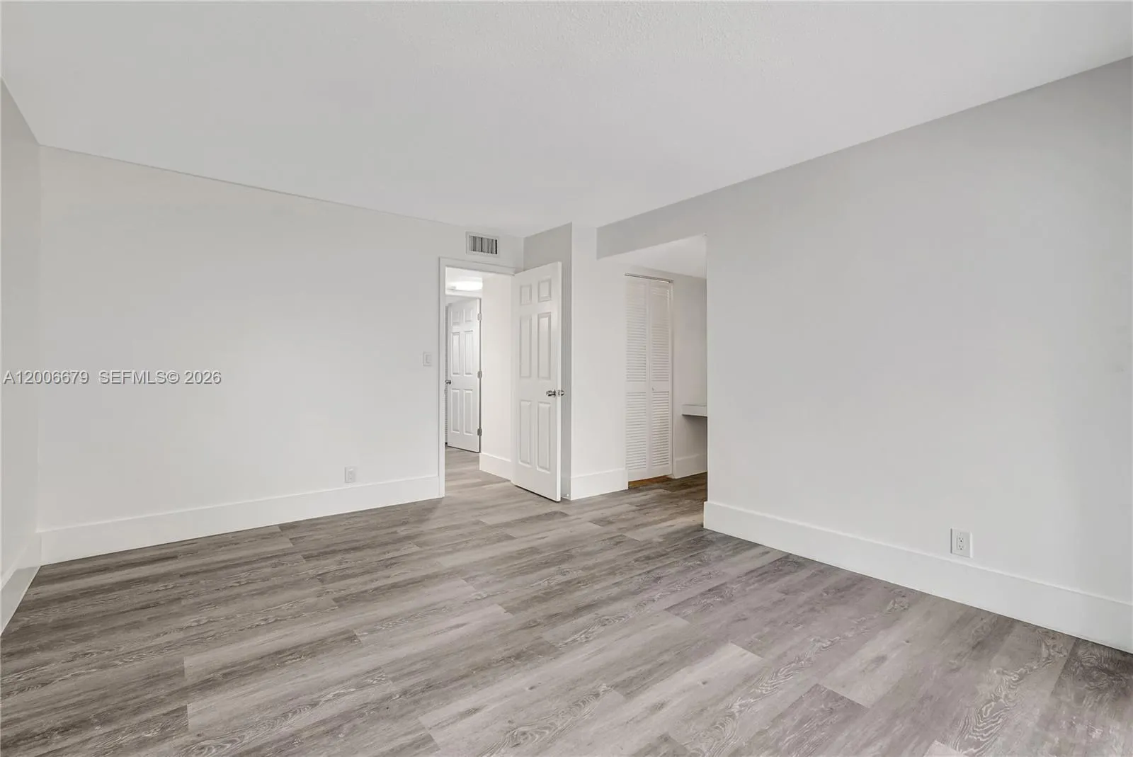 4800 Hillcrest Ln 207, Hollywood, Florida 33021, Hollywood, Florida 33021, 2 Bedrooms Bedrooms, ,2 BathroomsBathrooms,Residential,For Sale,4800 Hillcrest Ln 207, Hollywood, Florida 33021,A12006679