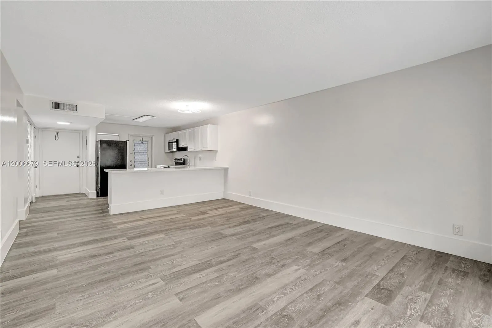 4800 Hillcrest Ln 207, Hollywood, Florida 33021, Hollywood, Florida 33021, 2 Bedrooms Bedrooms, ,2 BathroomsBathrooms,Residential,For Sale,4800 Hillcrest Ln 207, Hollywood, Florida 33021,A12006679