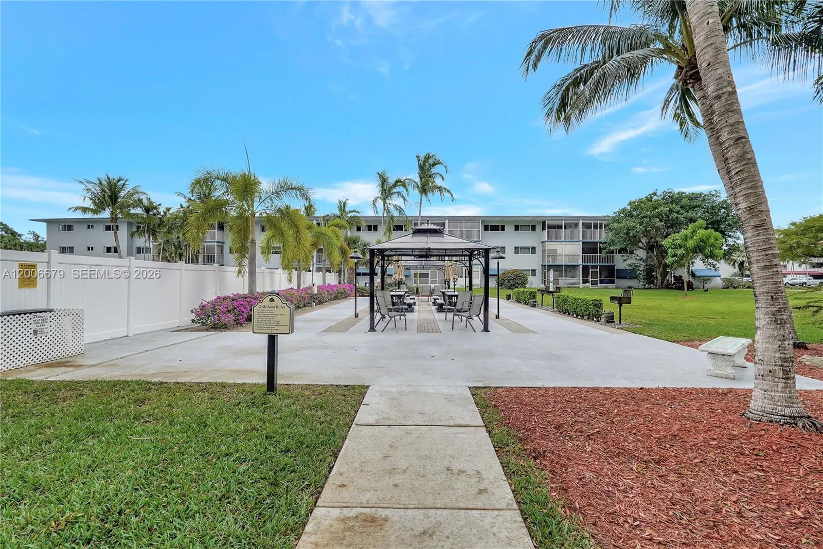 4800 Hillcrest Ln 207, Hollywood, Florida 33021, Hollywood, Florida 33021, 2 Bedrooms Bedrooms, ,2 BathroomsBathrooms,Residential,For Sale,4800 Hillcrest Ln 207, Hollywood, Florida 33021,A12006679