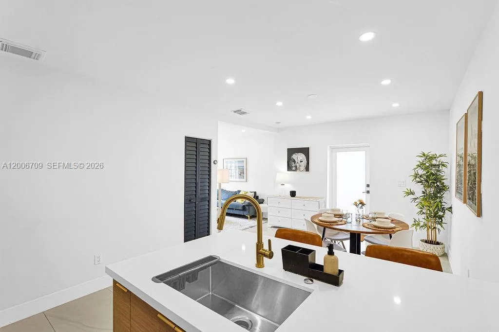 570 Nw 48th St, Miami, Florida 33127, Miami, Florida 33127, 3 Bedrooms Bedrooms, ,2 BathroomsBathrooms,Residential,For Sale,570 Nw 48th St, Miami, Florida 33127,A12006709