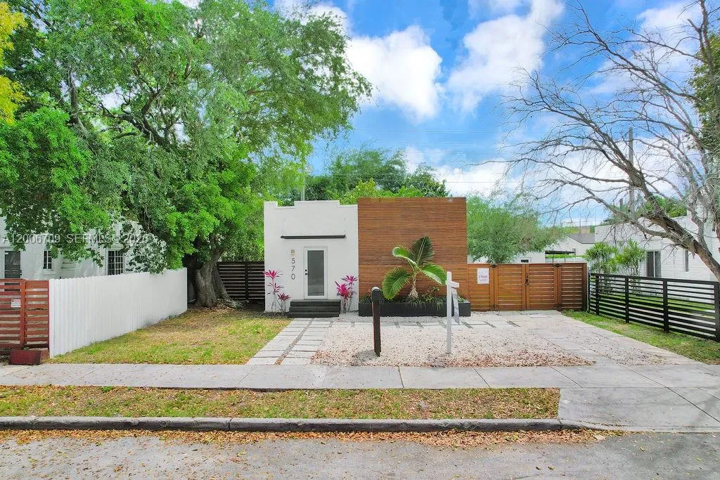 570 Nw 48th St, Miami, Florida 33127, Miami, Florida 33127, 3 Bedrooms Bedrooms, ,2 BathroomsBathrooms,Residential,For Sale,570 Nw 48th St, Miami, Florida 33127,A12006709