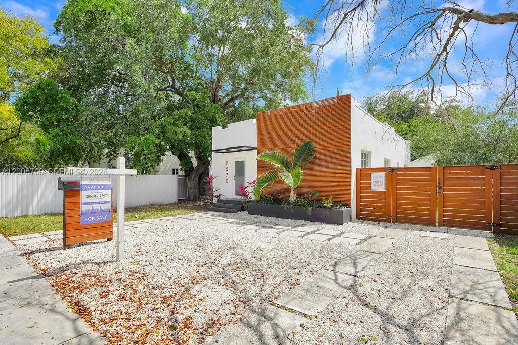570 Nw 48th St, Miami, Florida 33127, Miami, Florida 33127, 3 Bedrooms Bedrooms, ,2 BathroomsBathrooms,Residential,For Sale,570 Nw 48th St, Miami, Florida 33127,A12006709