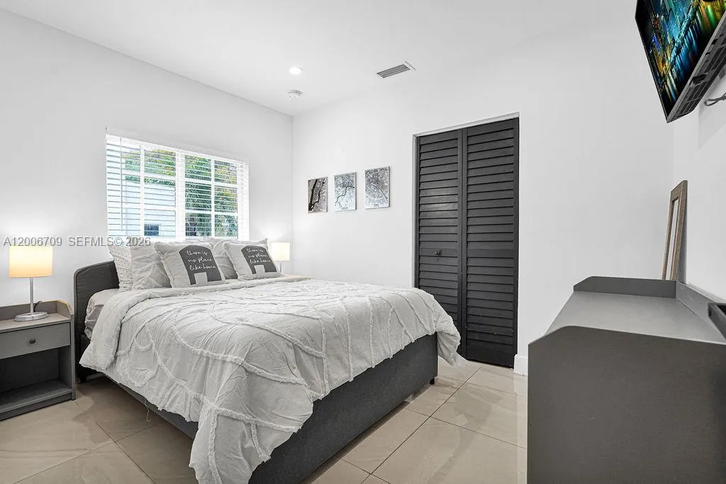 570 Nw 48th St, Miami, Florida 33127, Miami, Florida 33127, 3 Bedrooms Bedrooms, ,2 BathroomsBathrooms,Residential,For Sale,570 Nw 48th St, Miami, Florida 33127,A12006709