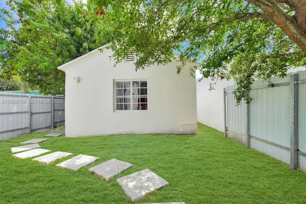 570 Nw 48th St, Miami, Florida 33127, Miami, Florida 33127, 3 Bedrooms Bedrooms, ,2 BathroomsBathrooms,Residential,For Sale,570 Nw 48th St, Miami, Florida 33127,A12006709