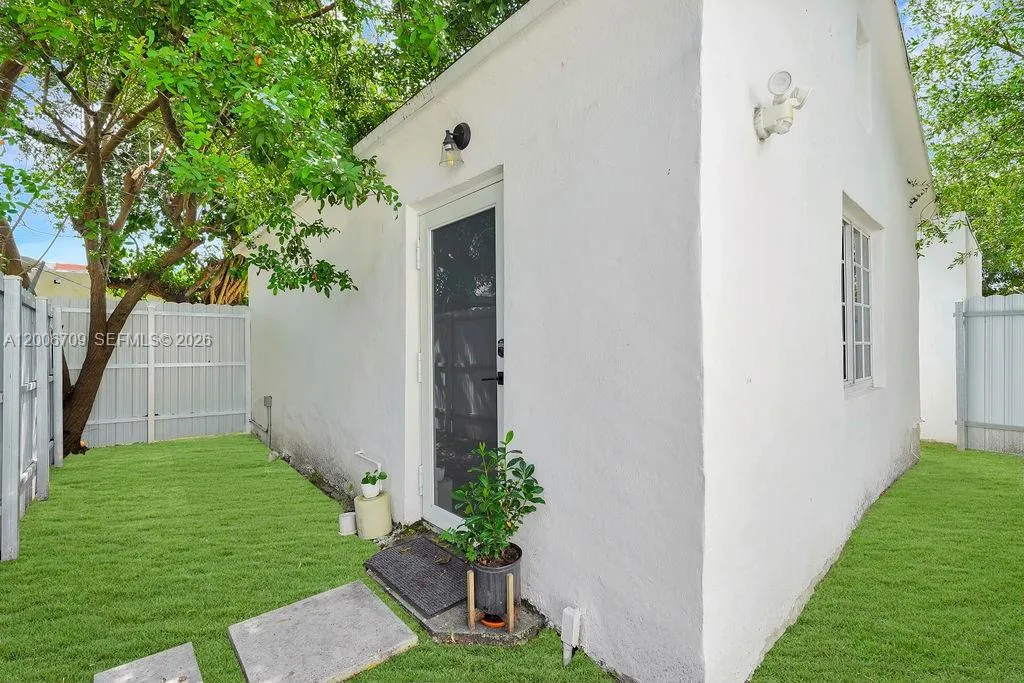 570 Nw 48th St, Miami, Florida 33127, Miami, Florida 33127, 3 Bedrooms Bedrooms, ,2 BathroomsBathrooms,Residential,For Sale,570 Nw 48th St, Miami, Florida 33127,A12006709