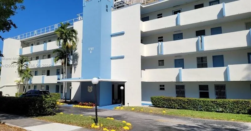 1701 Ne 191st St A106, Miami, Florida 33179, Miami, Florida 33179, 1 Bedroom Bedrooms, ,1 BathroomBathrooms,Residential Lease,For Rent,1701 Ne 191st St A106, Miami, Florida 33179,A12006739