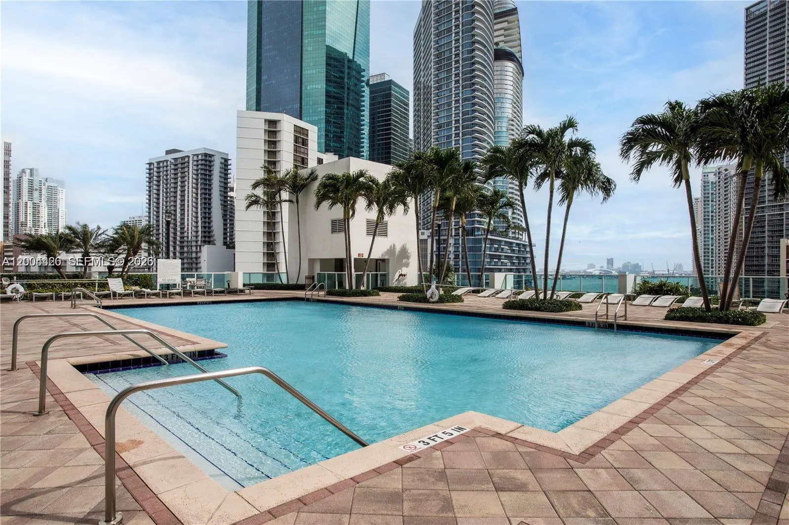 31 Se 5th St 4121, Miami, Florida 33131, Miami, Florida 33131, 3 Bedrooms Bedrooms, ,2 BathroomsBathrooms,Residential Lease,For Rent,31 Se 5th St 4121, Miami, Florida 33131,A12004420