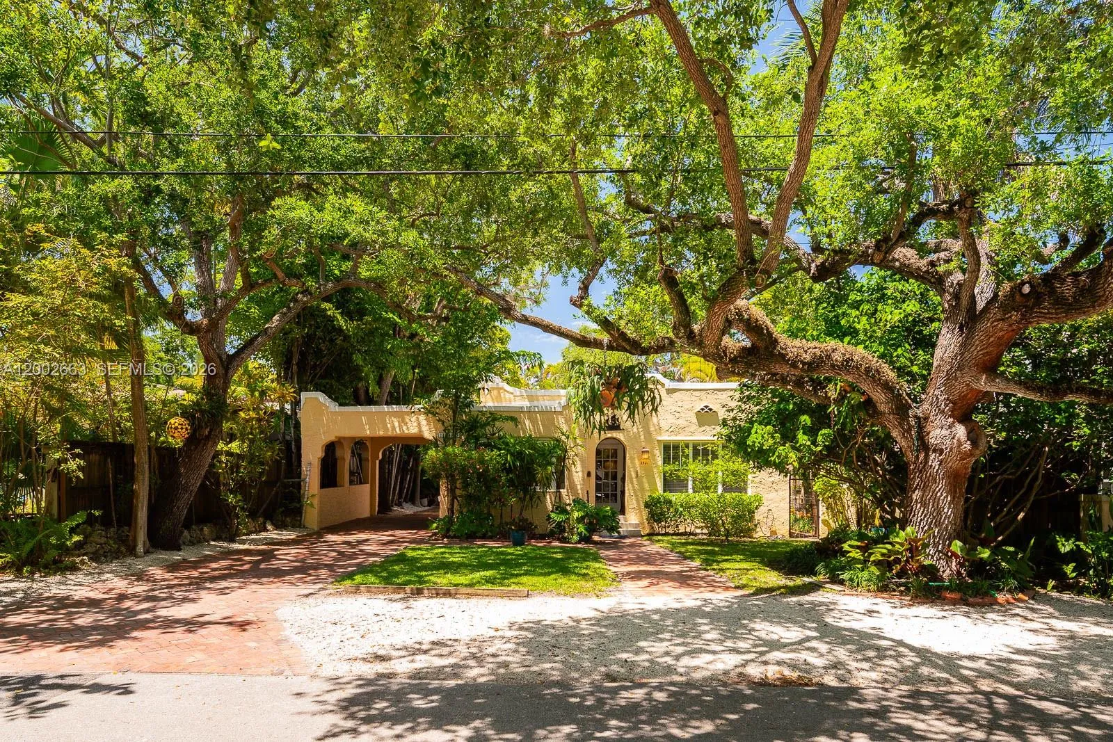 2521 Inagua Ave, Coconut Grove, Florida 33133, Coconut Grove, Florida 33133, 3 Bedrooms Bedrooms, ,2 BathroomsBathrooms,Residential,For Sale,2521 Inagua Ave, Coconut Grove, Florida 33133,A12002663
