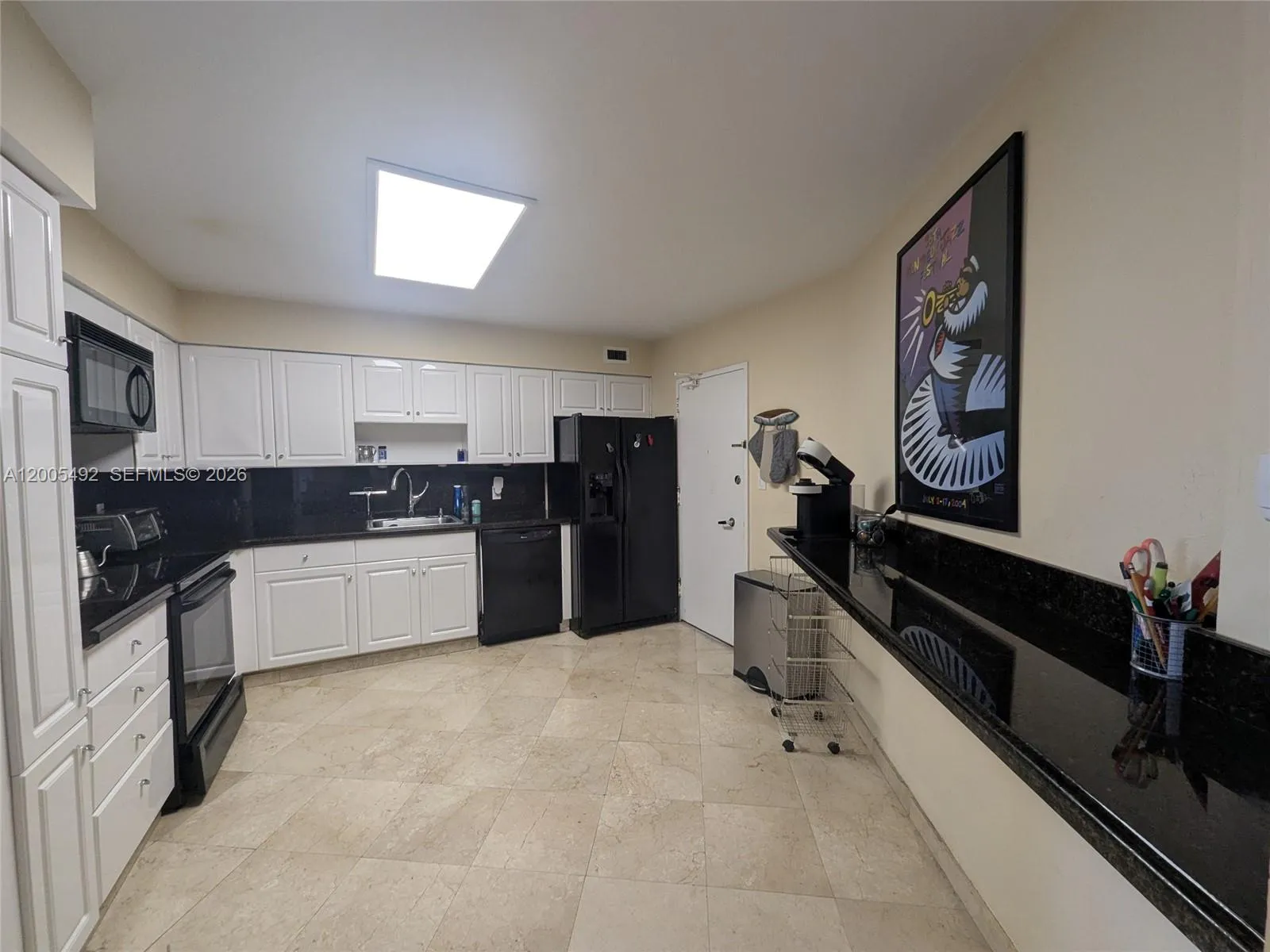 5161 Collins Ave 518, Miami Beach, Florida 33140, Miami Beach, Florida 33140, 2 Bedrooms Bedrooms, ,2 BathroomsBathrooms,Residential,For Sale,5161 Collins Ave 518, Miami Beach, Florida 33140,A12005492