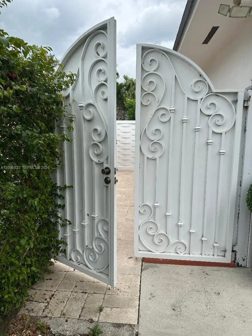 Miami, Florida 33186, ,1 BathroomBathrooms,Residential Lease,For Rent,A12006823