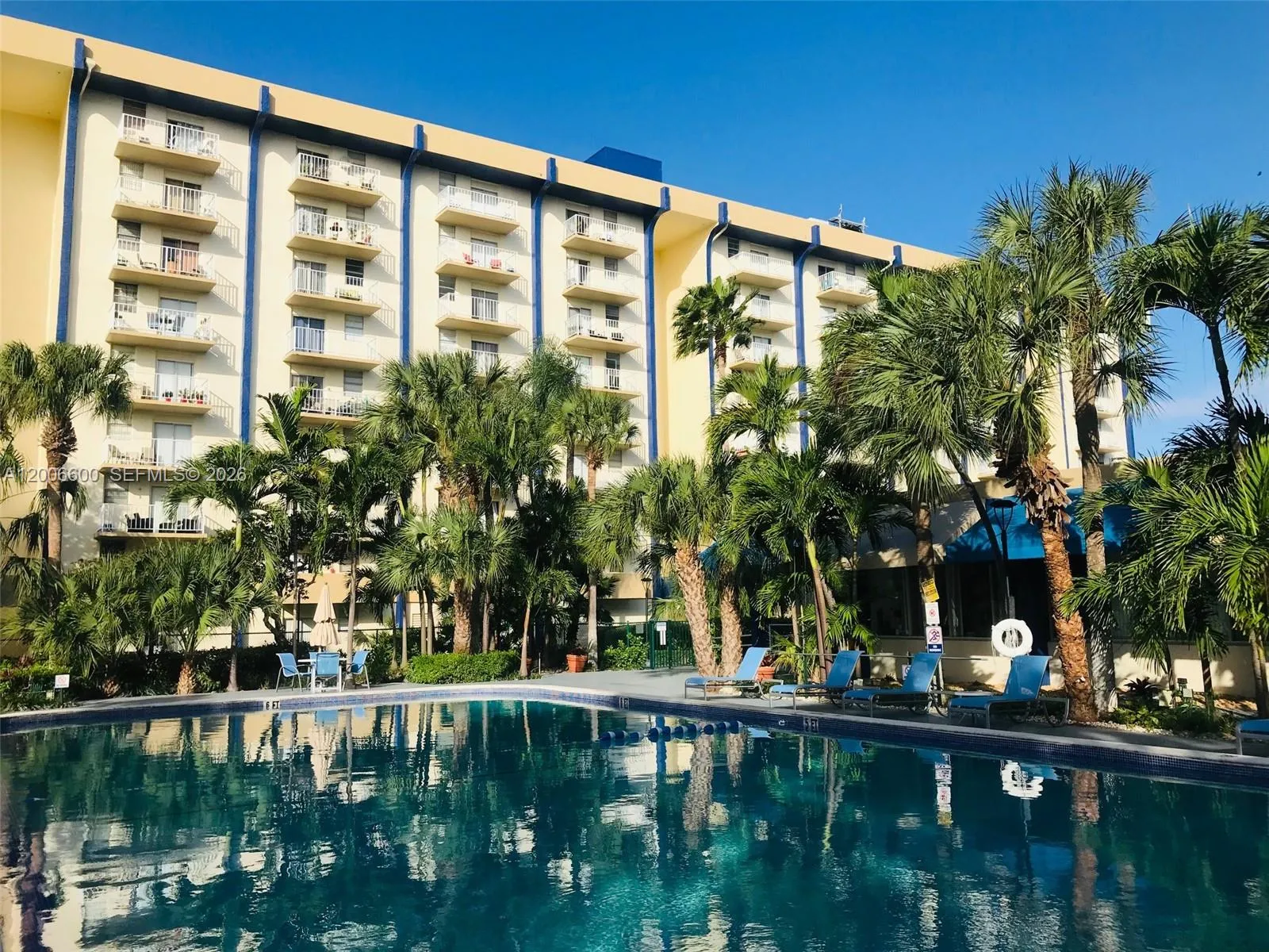 4550 Nw 9th St 305e, Miami, Florida 33126, Miami, Florida 33126, 1 Bedroom Bedrooms, ,1 BathroomBathrooms,Residential,For Sale,4550 Nw 9th St 305e, Miami, Florida 33126,A12006600