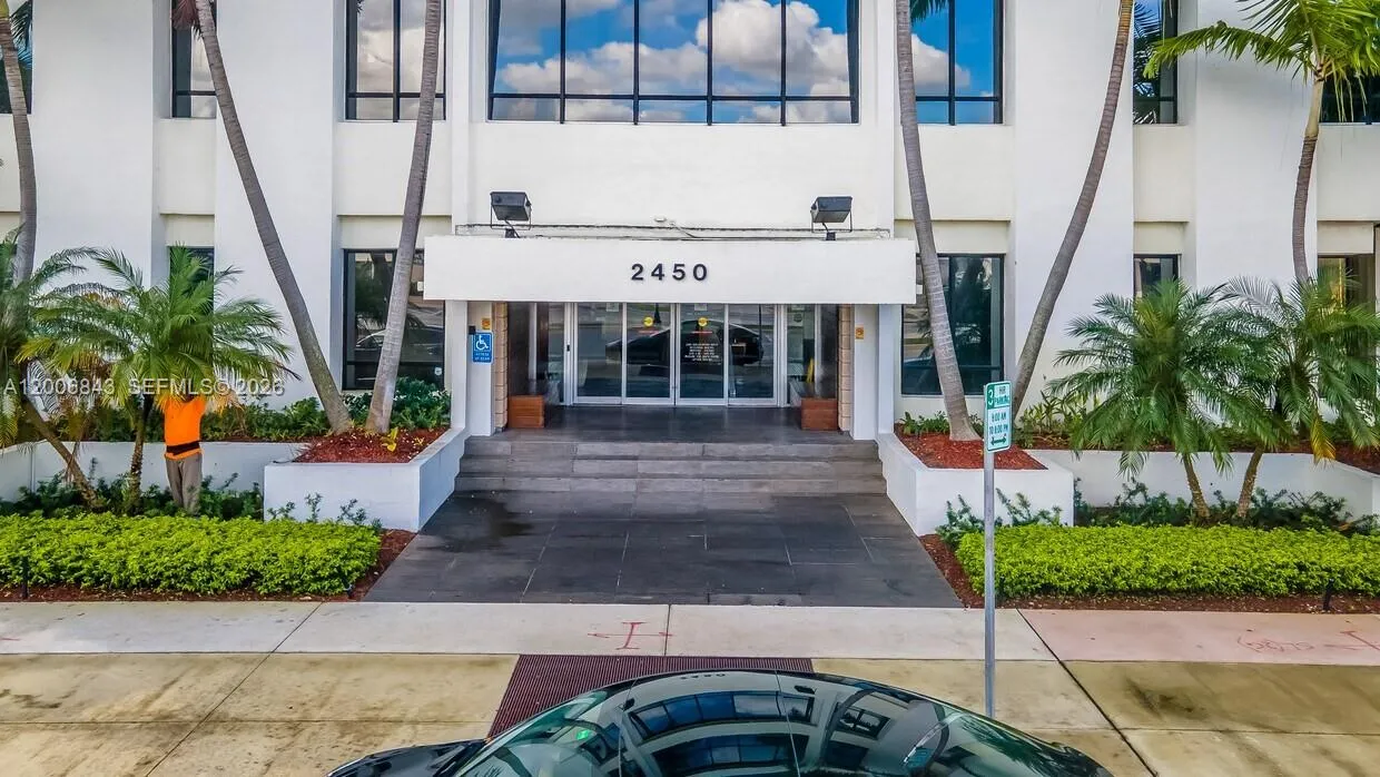 2450 Hollywood Blvd Cu605, Hollywood, Florida 3302, Hollywood, Florida 33020, ,Commercial Sale,For Sale,2450 Hollywood Blvd Cu605, Hollywood, Florida 3302,A12006843
