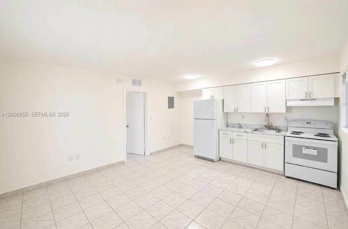 7155 W 14th Ct 16, Hialeah, Florida 33014, Hialeah, Florida 33014, 1 Bedroom Bedrooms, ,1 BathroomBathrooms,Residential Lease,For Rent,7155 W 14th Ct 16, Hialeah, Florida 33014,A12006855