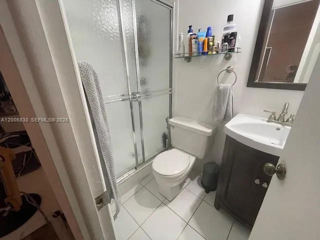 1560 Mckinley St 101w, Hollywood, Florida 33020, Hollywood, Florida 33020, 2 Bedrooms Bedrooms, ,2 BathroomsBathrooms,Residential Lease,For Rent,1560 Mckinley St 101w, Hollywood, Florida 33020,A12006830