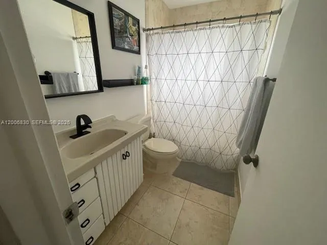 1560 Mckinley St 101w, Hollywood, Florida 33020, Hollywood, Florida 33020, 2 Bedrooms Bedrooms, ,2 BathroomsBathrooms,Residential Lease,For Rent,1560 Mckinley St 101w, Hollywood, Florida 33020,A12006830