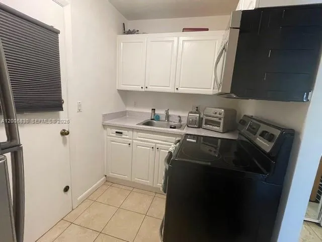 1560 Mckinley St 101w, Hollywood, Florida 33020, Hollywood, Florida 33020, 2 Bedrooms Bedrooms, ,2 BathroomsBathrooms,Residential Lease,For Rent,1560 Mckinley St 101w, Hollywood, Florida 33020,A12006830