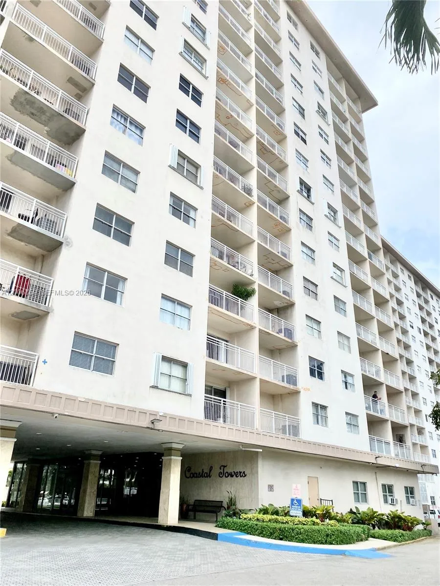 400 Kings Point Dr 608, Sunny Isles Beach, Florida, Sunny Isles Beach, Florida 33160, 1 Bedroom Bedrooms, ,1 BathroomBathrooms,Residential,For Sale,400 Kings Point Dr 608, Sunny Isles Beach, Florida,A12006859