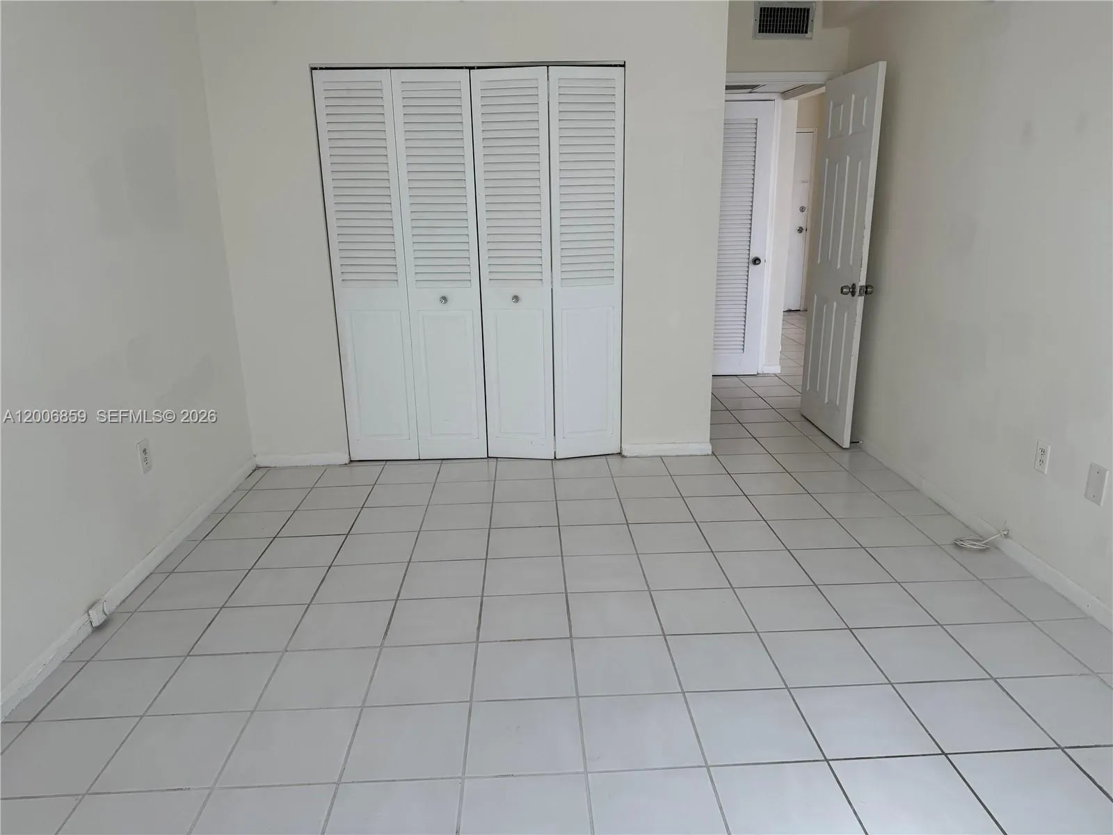 400 Kings Point Dr 608, Sunny Isles Beach, Florida, Sunny Isles Beach, Florida 33160, 1 Bedroom Bedrooms, ,1 BathroomBathrooms,Residential,For Sale,400 Kings Point Dr 608, Sunny Isles Beach, Florida,A12006859