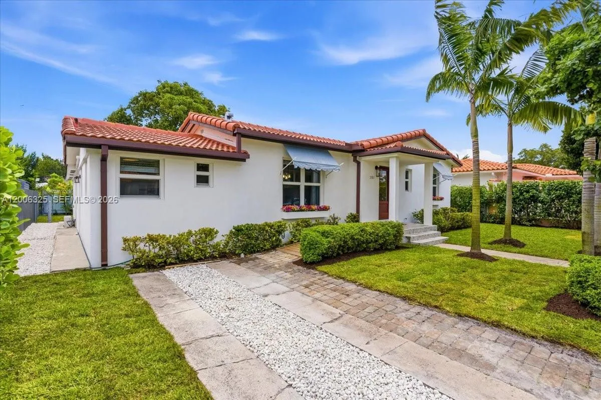 151 Sw 51st Ct, Miami, Florida 33134, Miami, Florida 33134, 3 Bedrooms Bedrooms, ,2 BathroomsBathrooms,Residential,For Sale,151 Sw 51st Ct, Miami, Florida 33134,A12006325