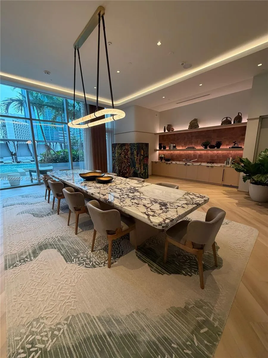 77 Se 5 Street 1904, Miami, Florida 33131, Miami, Florida 33131, ,1 BathroomBathrooms,Residential Lease,For Rent,77 Se 5 Street 1904, Miami, Florida 33131,A12006655