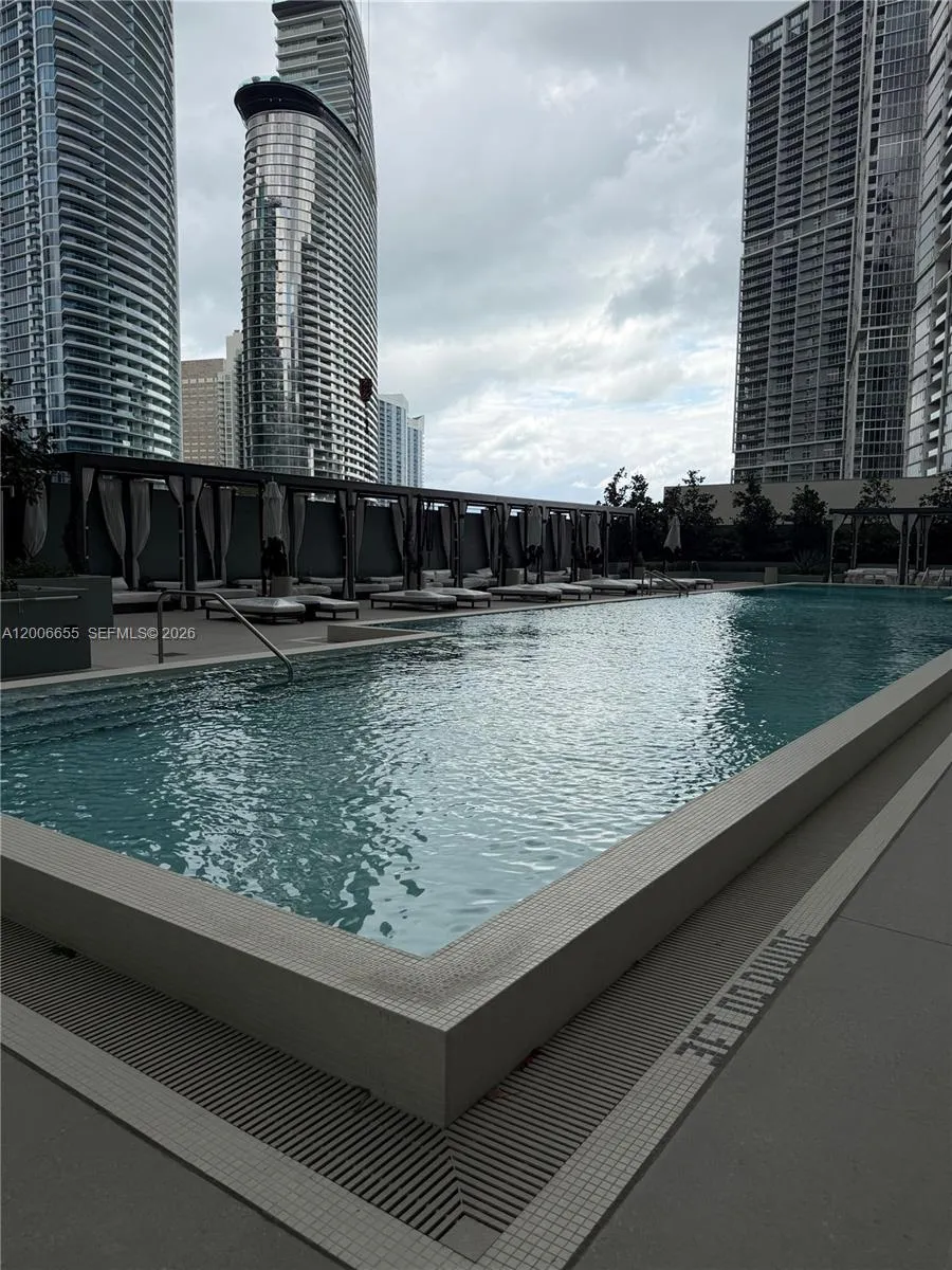 77 Se 5 Street 1904, Miami, Florida 33131, Miami, Florida 33131, ,1 BathroomBathrooms,Residential Lease,For Rent,77 Se 5 Street 1904, Miami, Florida 33131,A12006655