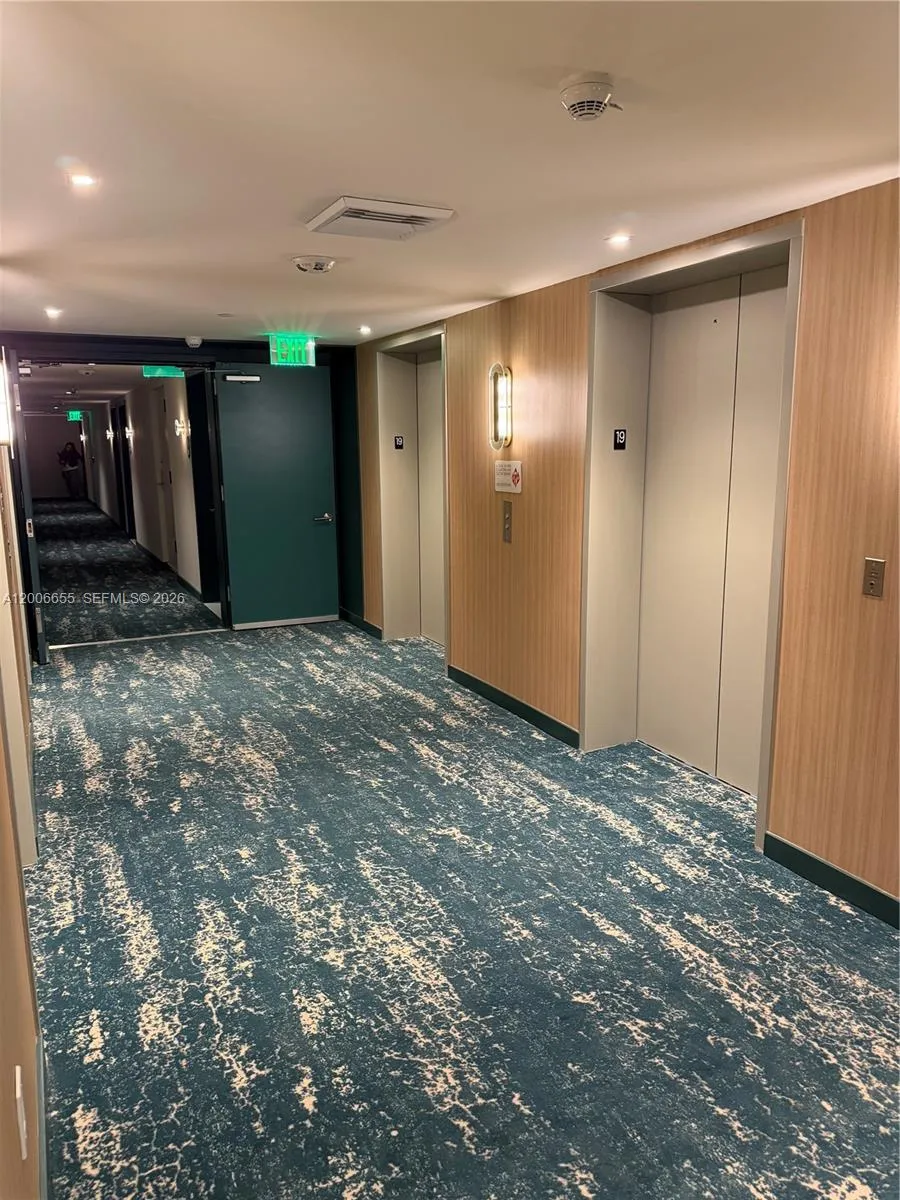 77 Se 5 Street 1904, Miami, Florida 33131, Miami, Florida 33131, ,1 BathroomBathrooms,Residential Lease,For Rent,77 Se 5 Street 1904, Miami, Florida 33131,A12006655