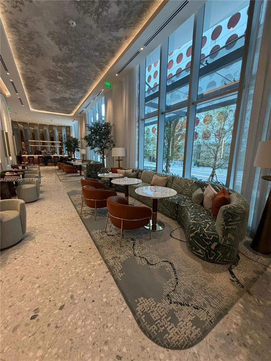 77 Se 5 Street 1904, Miami, Florida 33131, Miami, Florida 33131, ,1 BathroomBathrooms,Residential Lease,For Rent,77 Se 5 Street 1904, Miami, Florida 33131,A12006655