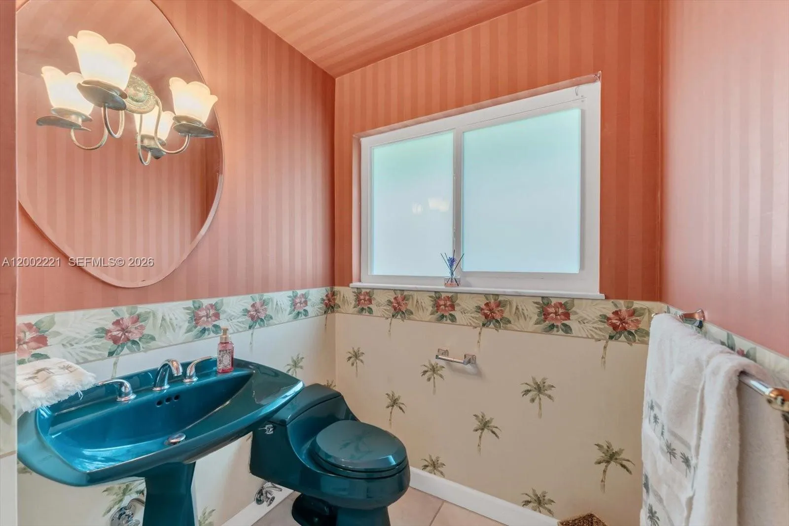 Half or guest bathroom