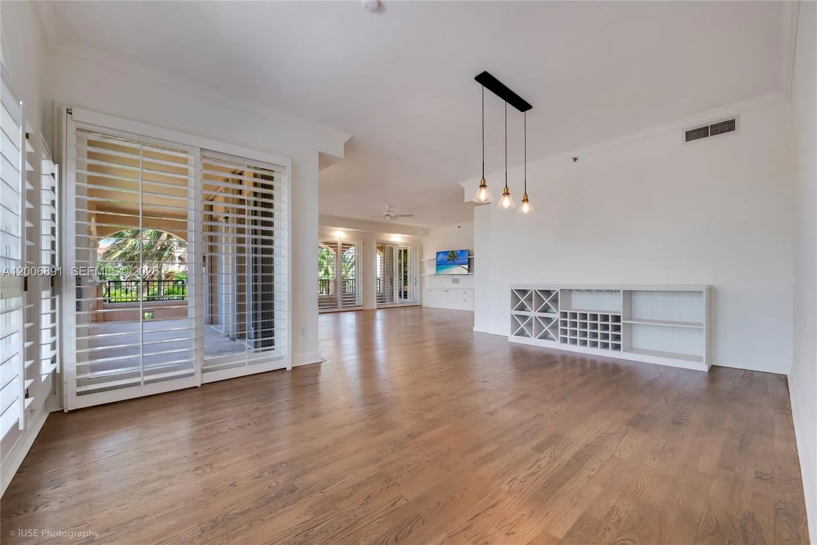 13643 Deering Bay Dr 146, Coral Gables, Florida 33, Coral Gables, Florida 33158, 3 Bedrooms Bedrooms, ,2 BathroomsBathrooms,Residential,For Sale,13643 Deering Bay Dr 146, Coral Gables, Florida 33,A12006891