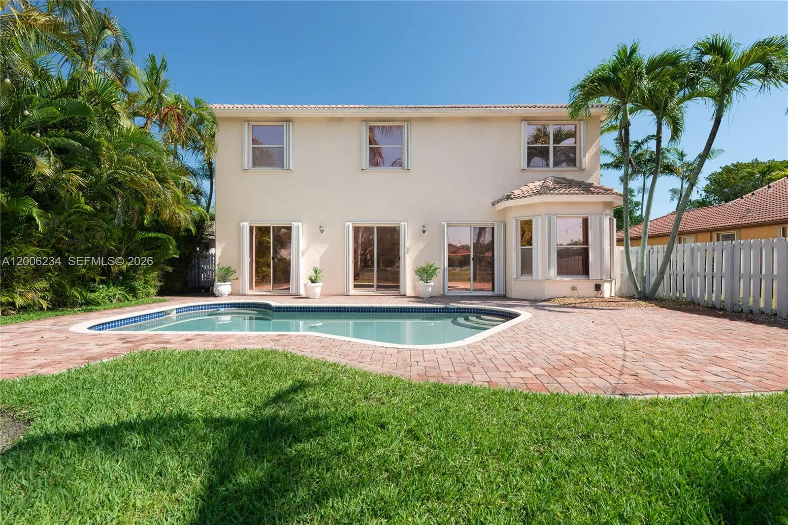 Spacious & Private Pool Deck