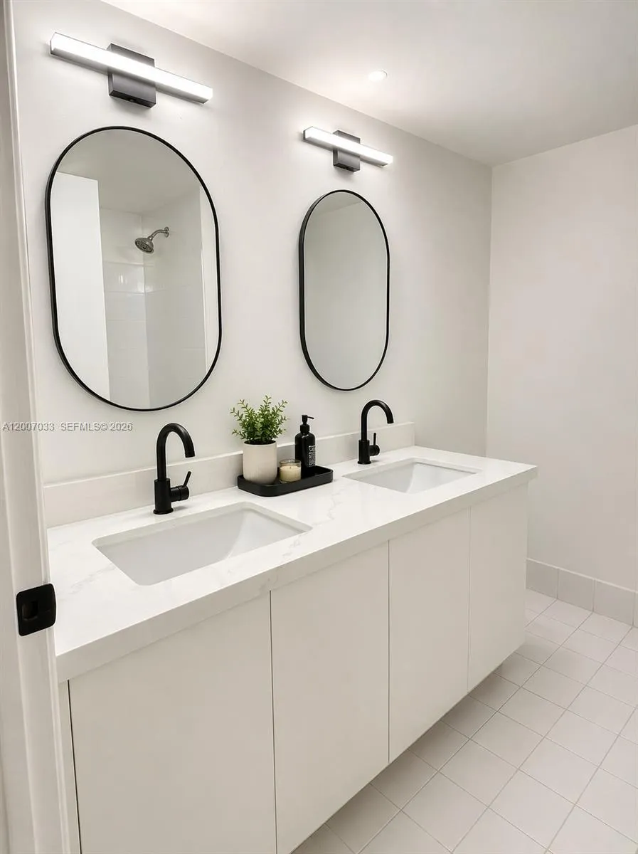 450 S Park Rd 5-307, Hollywood, Florida 33021, Hollywood, Florida 33021, 3 Bedrooms Bedrooms, ,2 BathroomsBathrooms,Residential Lease,For Rent,450 S Park Rd 5-307, Hollywood, Florida 33021,A12007033