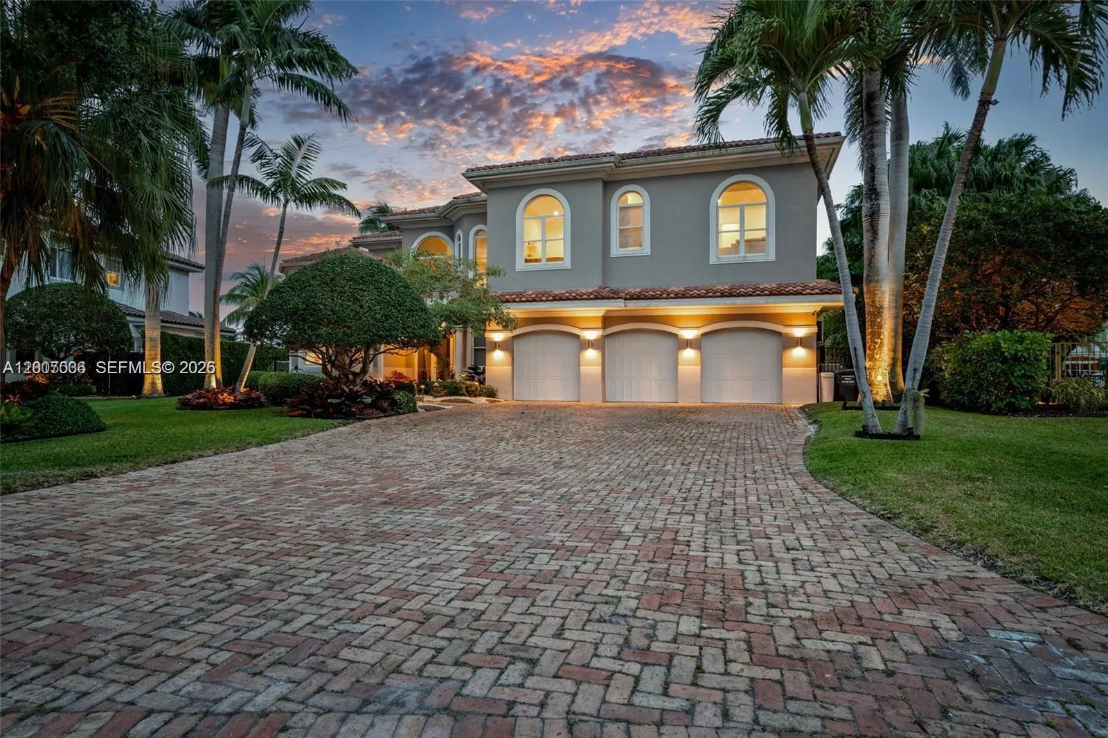 1260 Harbor Ct, Hollywood, Florida 33019, Hollywood, Florida 33019, 6 Bedrooms Bedrooms, ,6 BathroomsBathrooms,Residential,For Sale,1260 Harbor Ct, Hollywood, Florida 33019,A12007036
