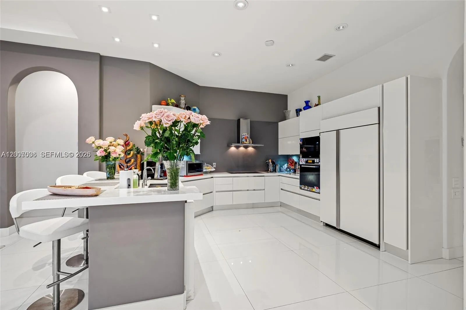 1260 Harbor Ct, Hollywood, Florida 33019, Hollywood, Florida 33019, 6 Bedrooms Bedrooms, ,6 BathroomsBathrooms,Residential,For Sale,1260 Harbor Ct, Hollywood, Florida 33019,A12007036