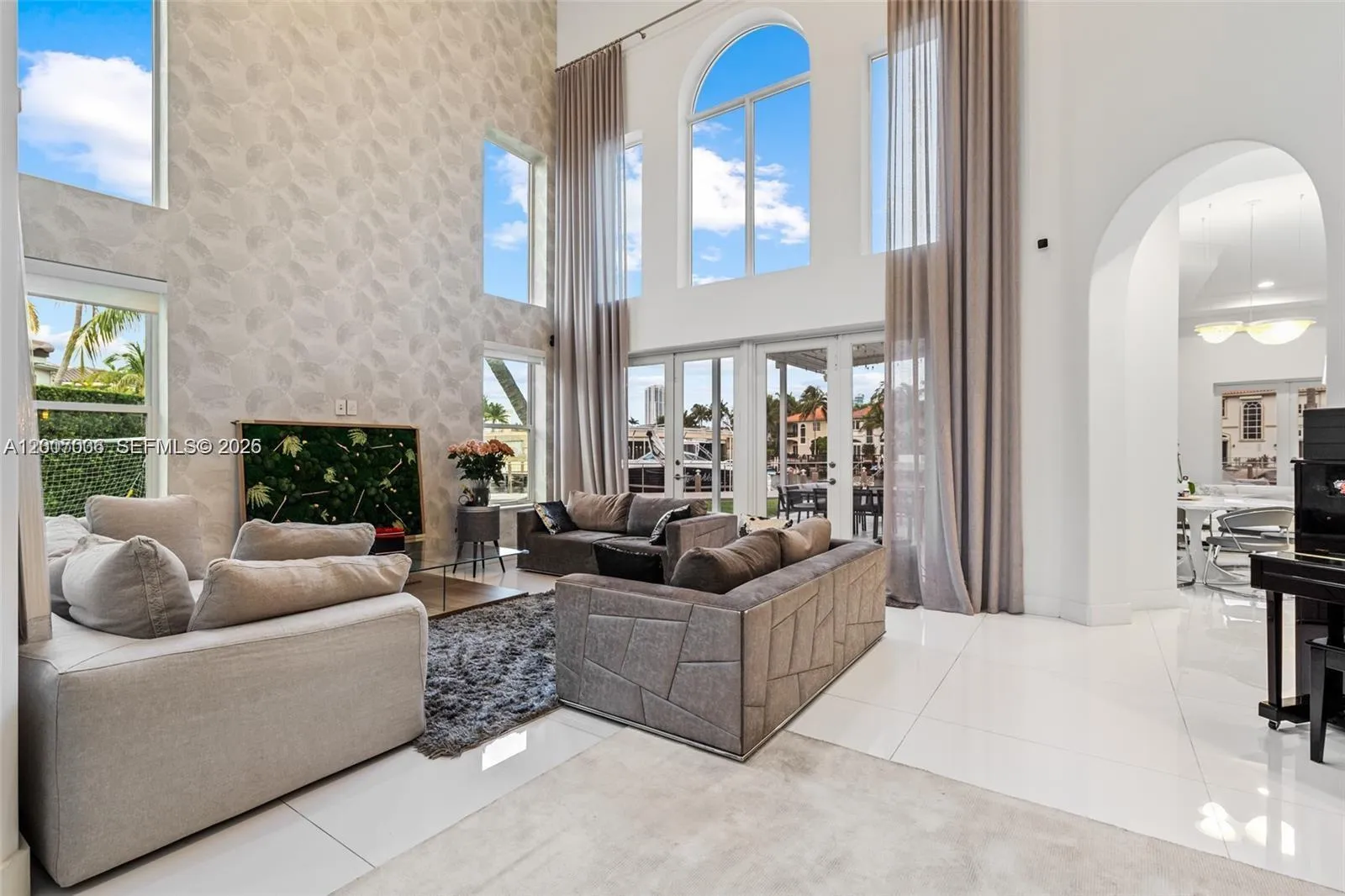 1260 Harbor Ct, Hollywood, Florida 33019, Hollywood, Florida 33019, 6 Bedrooms Bedrooms, ,6 BathroomsBathrooms,Residential,For Sale,1260 Harbor Ct, Hollywood, Florida 33019,A12007036