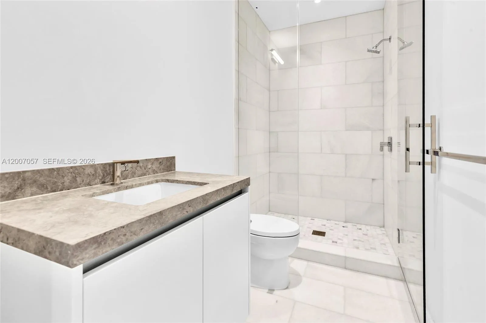 175 Se 25 803, Miami, Florida 33129, Miami, Florida 33129, 2 Bedrooms Bedrooms, ,2 BathroomsBathrooms,Residential,For Sale,175 Se 25 803, Miami, Florida 33129,A12007057