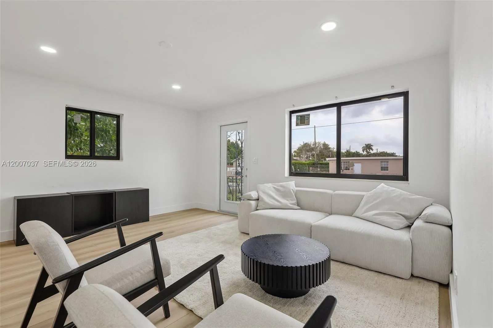 6595 Sw 31st St, Miami, Florida 33155, Miami, Florida 33155, 2 Bedrooms Bedrooms, ,1 BathroomBathrooms,Residential,For Sale,6595 Sw 31st St, Miami, Florida 33155,A12007037