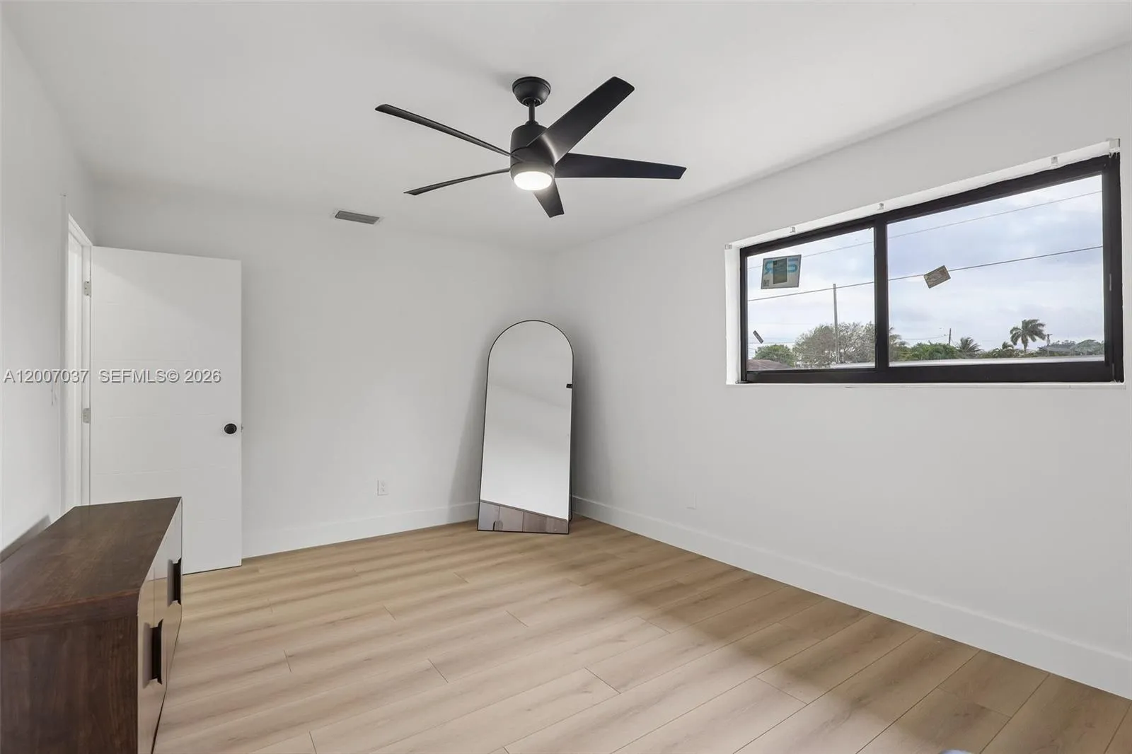 6595 Sw 31st St, Miami, Florida 33155, Miami, Florida 33155, 2 Bedrooms Bedrooms, ,1 BathroomBathrooms,Residential,For Sale,6595 Sw 31st St, Miami, Florida 33155,A12007037