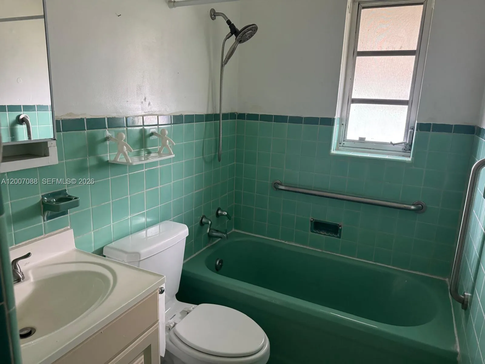 1812 Fillmore St, Hollywood, Florida 33020, Hollywood, Florida 33020, 3 Bedrooms Bedrooms, ,2 BathroomsBathrooms,Residential Lease,For Rent,1812 Fillmore St, Hollywood, Florida 33020,A12007088