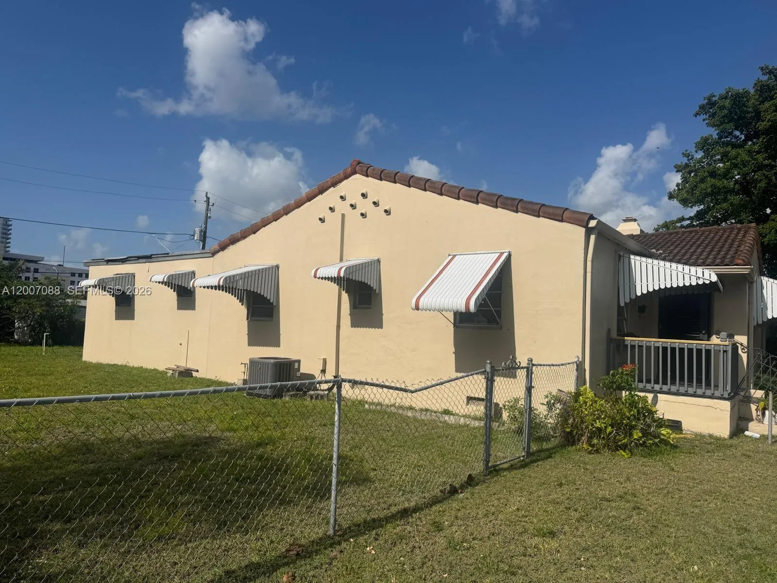 1812 Fillmore St, Hollywood, Florida 33020, Hollywood, Florida 33020, 3 Bedrooms Bedrooms, ,2 BathroomsBathrooms,Residential Lease,For Rent,1812 Fillmore St, Hollywood, Florida 33020,A12007088