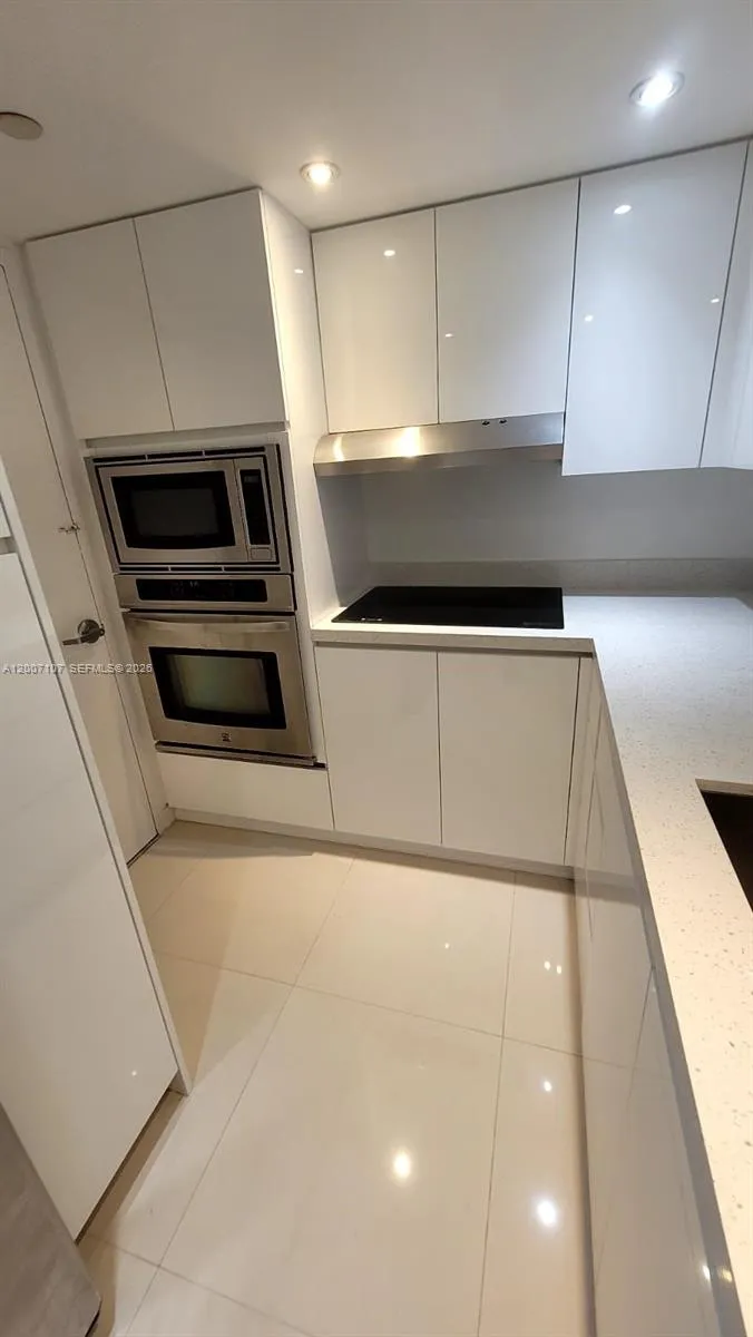 1200 West Ave Ph18, Miami Beach, Florida 33139, Miami Beach, Florida 33139, 1 Bedroom Bedrooms, ,1 BathroomBathrooms,Residential,For Sale,1200 West Ave Ph18, Miami Beach, Florida 33139,A12007107