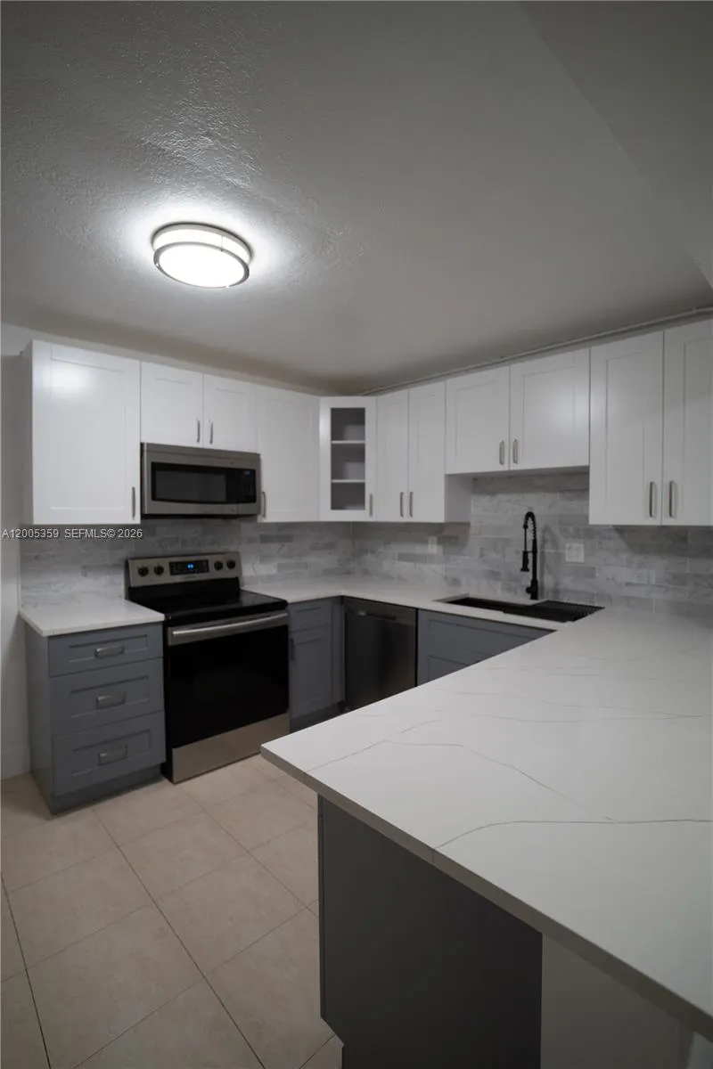 6801 Sw 147th Ave 2d, Miami, Florida 33193, Miami, Florida 33193, 3 Bedrooms Bedrooms, ,2 BathroomsBathrooms,Residential Lease,For Rent,6801 Sw 147th Ave 2d, Miami, Florida 33193,A12005359 6801 Sw 147th Ave 2d, Miami, Florida 33193, Miami, Florida 33193, 3 Bedrooms Bedrooms, ,2 BathroomsBathrooms,Residential Lease,For Rent,6801 Sw 147th Ave 2d, Miami, Florida 33193,A12005359