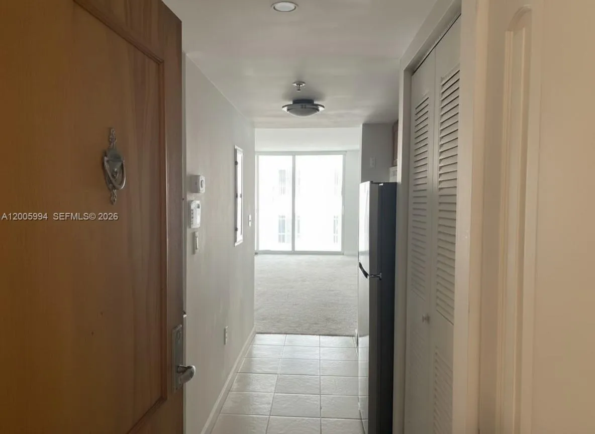 1200 Brickell Bay Dr 1910, Miami, Florida 33131, Miami, Florida 33131, ,1 BathroomBathrooms,Residential Lease,For Rent,1200 Brickell Bay Dr 1910, Miami, Florida 33131,A12005994